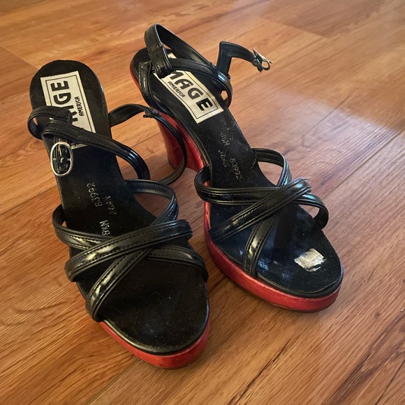 Vintage black and red wooden wedge staple heels, 6.5-7 - Picture 2 of 4